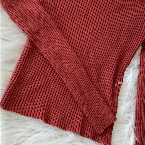 Off Shoulders Top - Picture 2 of 2